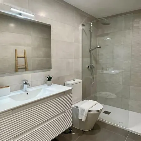 White Con Garaje Appartement Comarca de Comarca de Vigo Buitenkant foto